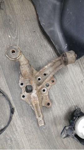 4230533060 Toyota Цапфа поворотна ліва
