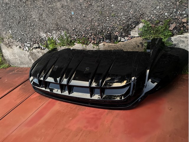 Спойлер заднього бампера 4J3807983GRU VAG