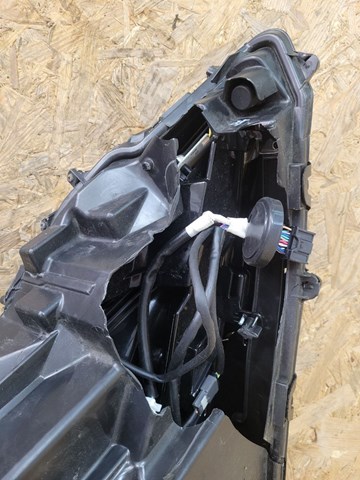 Купити 8118548C50 Toyota Фара ліва передня