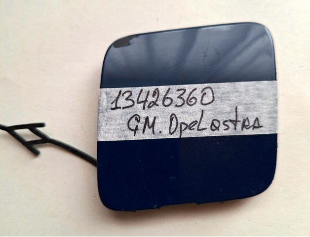 13426360 General Motors Заглушка бампера буксирувального гака, задня