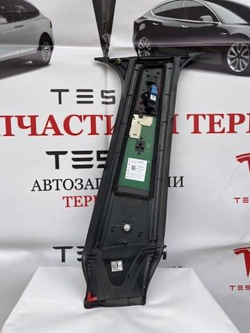 151625800E Tesla Обшивка стійки кузова внутрішня, середня права