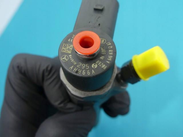 Паливні форсунки 0445110295 Bosch