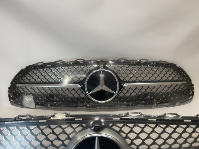 Решітка Mercedes A2068882100