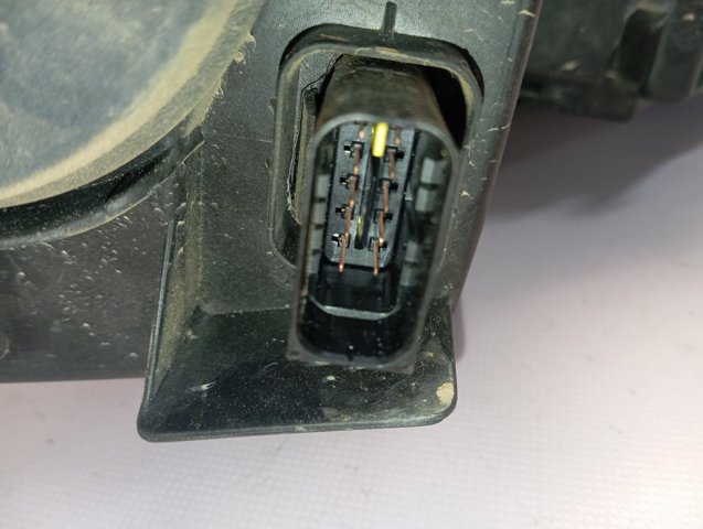Права блок фара Peugeot/Citroen 9816826880 ціна, від 189.28 USD