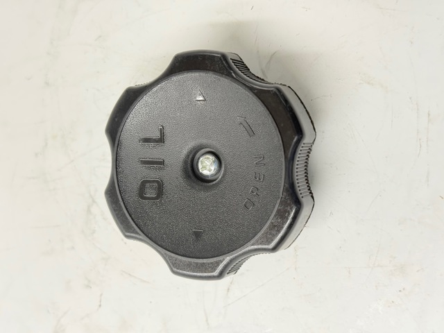 Кришка маслозаливной горловини Q-fix Q3730072