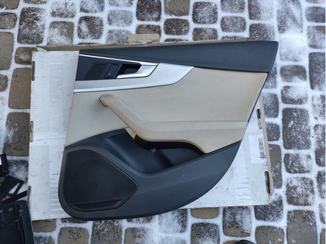 Обшивка правих задніх дверей VAG 8W0867304BLCA ціна, від 25.28 USD