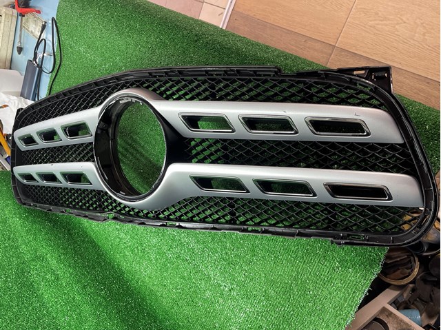 A1568880400 Mercedes 