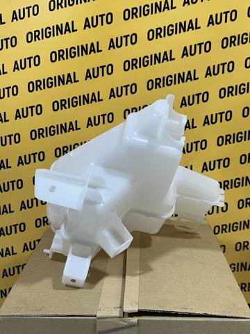 Бачок омивача скла Mazda BCKA67481