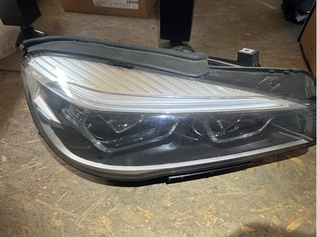 Купити 63115A32E06 BMW Фара передня права