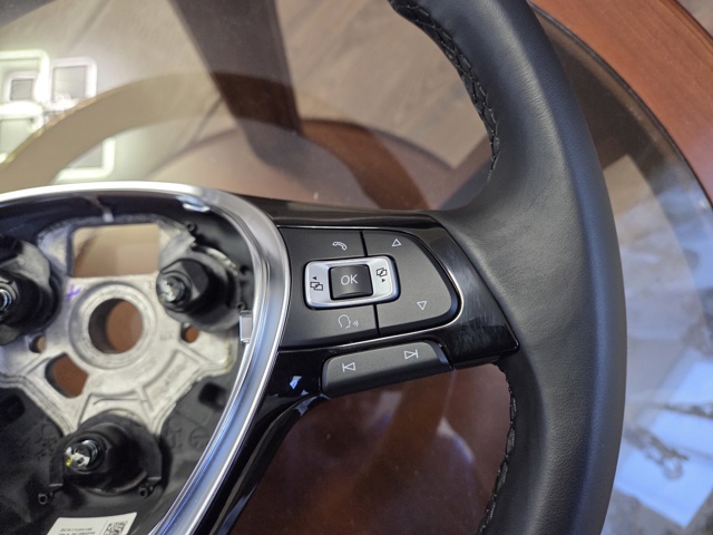 Рульове колесо VAG 5C0419091EJE74 ціна, від 76.24 USD