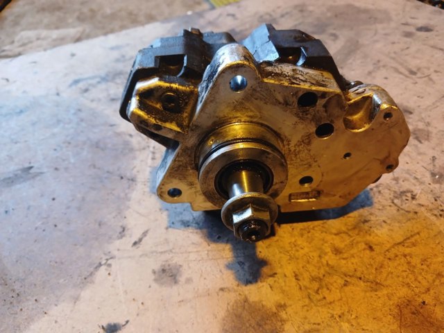 Насос паливний високого тиску Bosch 0445010081 ціна, від 84.55 USD