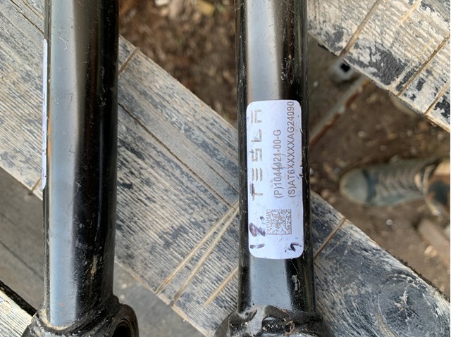 104442100G Tesla 