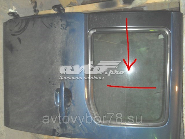 UR6373020E Mazda Двері задні, ліві