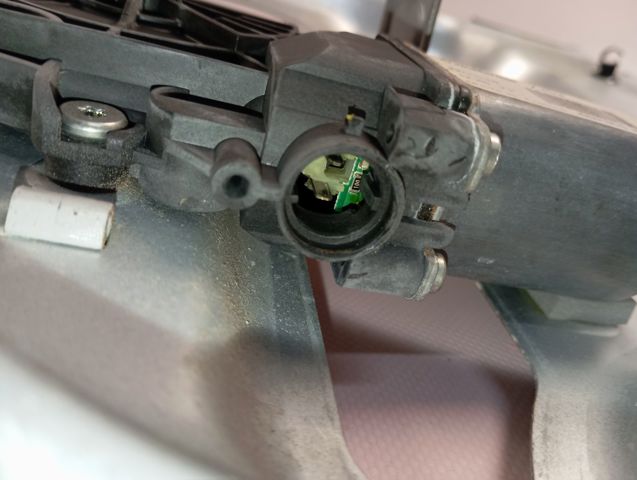 834802Y010 Hyundai/Kia Склопідйомник задніх правих дверей