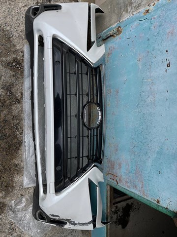 Бампер передній Toyota 5211978902