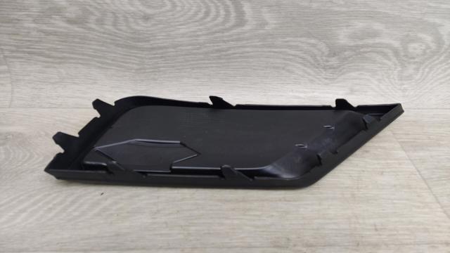 Решітка переднього бампера, ліва верхня Signeda PVG99156CAL ціна, від 11.92 USD