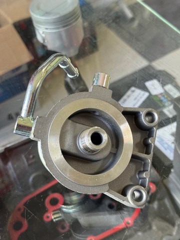 Кришка корпусу паливного фільтра Toyota 2330117161