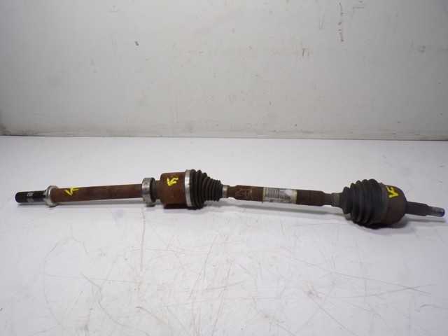 Купити 391001063R Renault (RVI) Піввісь права