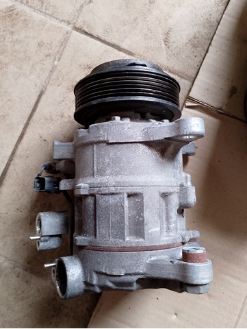 Компресор кондиціонера 22527010 Denso