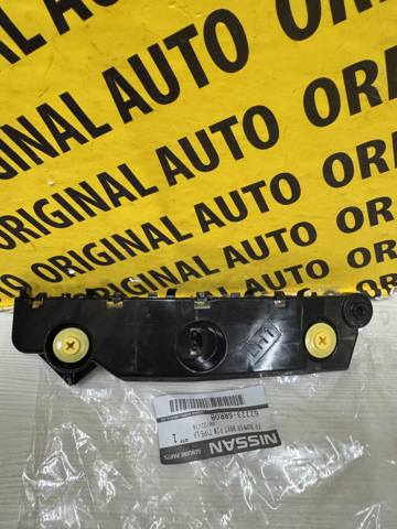 622236RR0B Nissan/Infiniti Лівий кронштейн переднього бампера