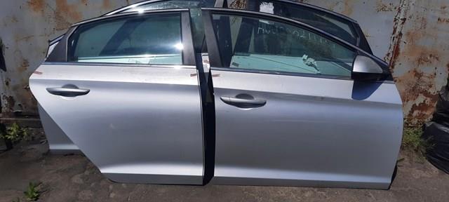 Двері задні, праві 77004C1030 Hyundai/Kia