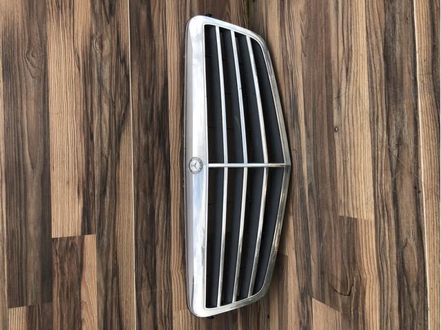 A2128800183 Mercedes Решітка радіатора