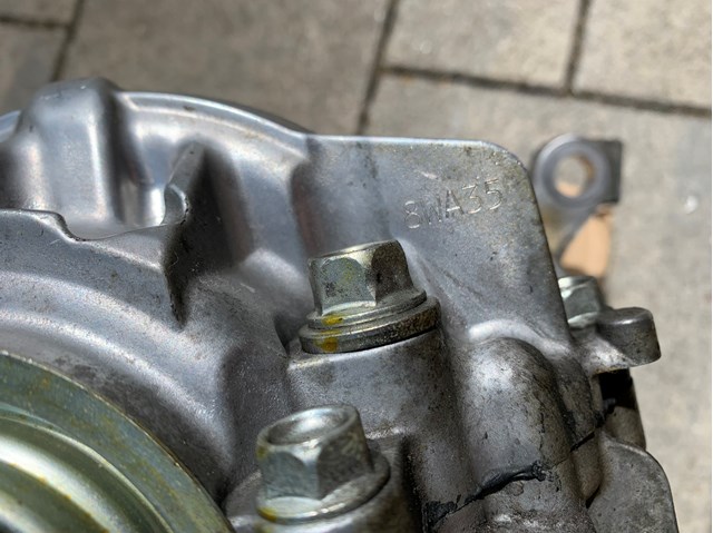 Купити KN0327500 Mazda Коробка роздавальна в зборі