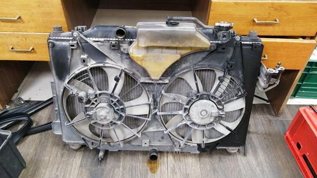 Купити PE0115210 Mazda Дифузор вентилятора