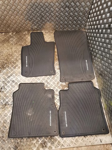 Комплект килимків Porsche 97004480008 ціна, від 76.27 USD