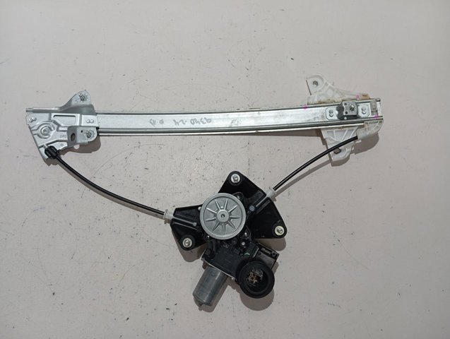 857100D540 Toyota Мотор склопідйомника дверей передніх, правих