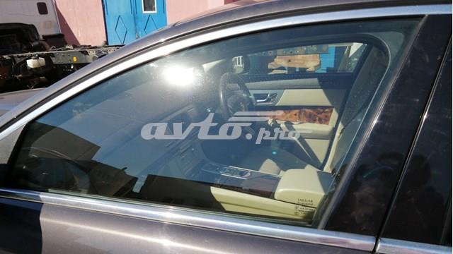 C2Z2819 Jaguar Скло водійських дверей
