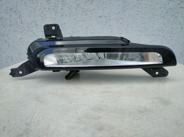 LR072645 Land Rover Права протитуманні фари