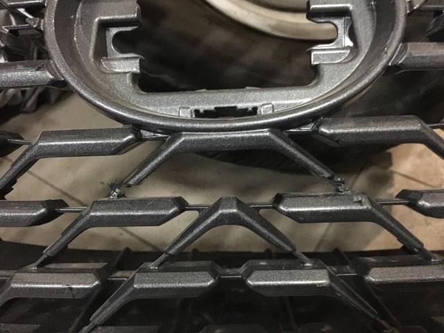 Решітка радіатора 531010E400 Toyota
