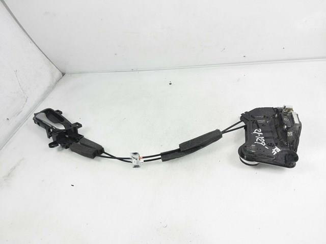 72110TXMA01 Honda Замок двері правої передньої