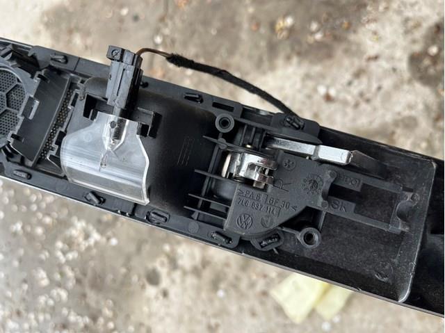 Купити 7L6837114 VAG 