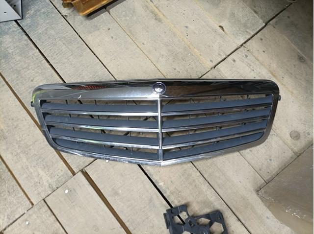 A2128800183 Mercedes Решітка радіатора