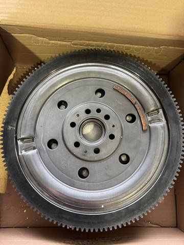 Маховик двигуна Peugeot/Citroen 9804936580 ціна, від 421.06 USD