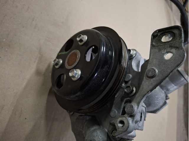 Водяний насос Mazda P51B15010D