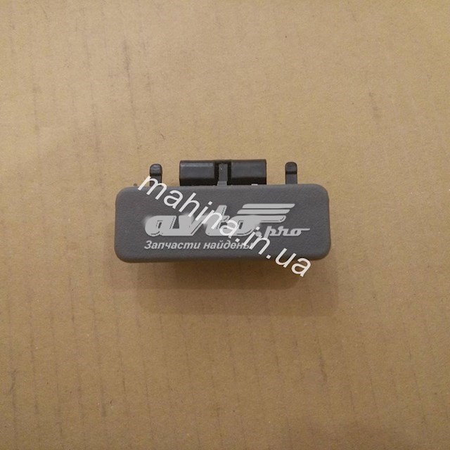 101800524300603 Geely Ручка ящика рукавички