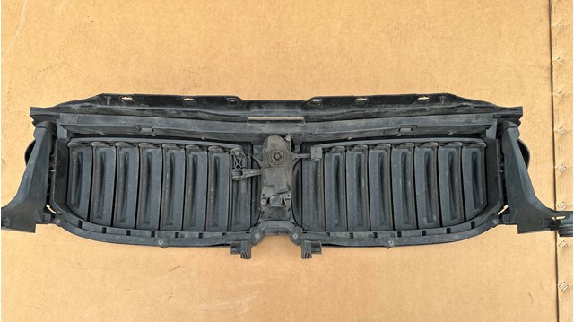 Купити 18715610 BMW 