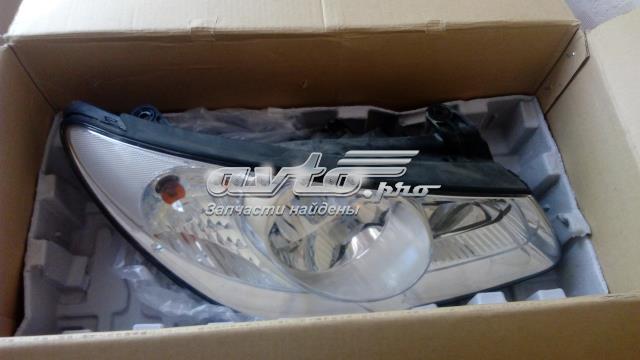 Фара права 921022H021 Hyundai/Kia