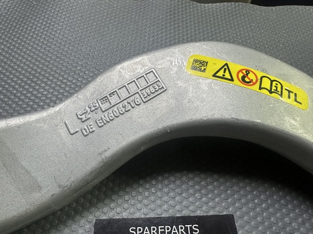 31108837479 BMW Поперечний важіль