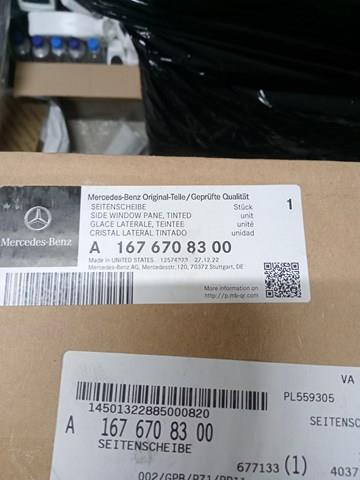 A1676708300 Mercedes Скло багажного відсіку, ліве