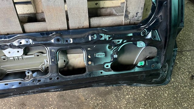 6700560G60 Toyota Треті двері