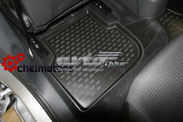 Килими салону на Volkswagen Jetta VI 162, 163, AV3, AV2, AY2, AY3