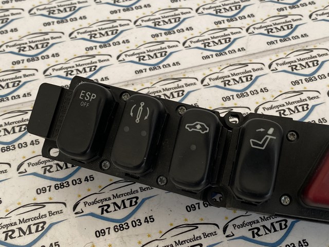 Блок кнопок центральної консолі Mercedes A2208214358 ціна, від 15.24 USD