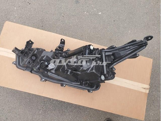 Фара права 8114502T50 Toyota