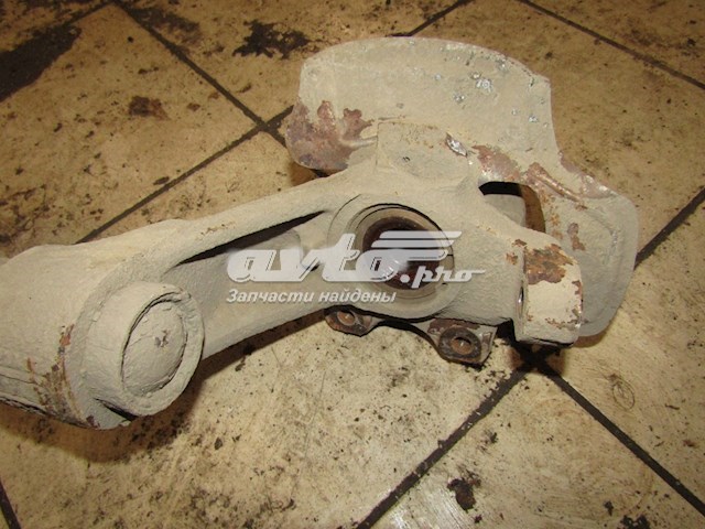 Цапфа - поворотний кулак передній, правий 96219509 General Motors