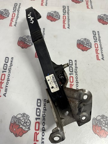Купити 8200590247 Renault (RVI) Педаль зчеплення