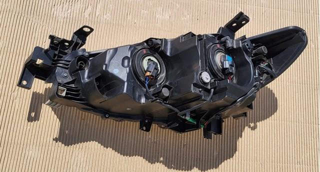 GJR9510K0C Mazda Фара правая